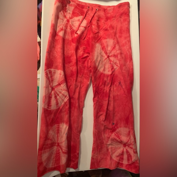 Arizona Jean Company Girl’s Red Tie Dye Capris - Size M (10-12) - Picture 1 of 4